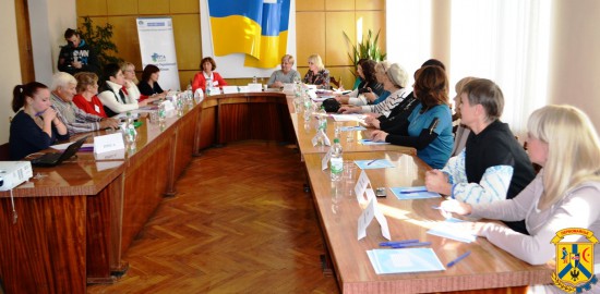 Приміщенні міської ради відбулась прес-конференція, присвячена дослідженню громадської думки з питань участі жінок в українській політиці. Приміщенні міської ради відбулась прес-конференція, присвячена дослідженню громадської думки з питань участі жінок в українській політиці.