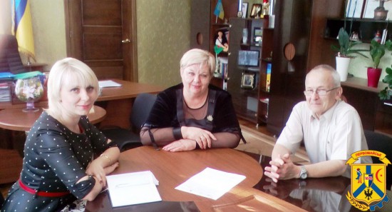 Відбулась робоча зустріч міського голови Людмили Дромашко з керівником проектів та програм Асоціації «Енергоефективні міста України» Олегом Гарасевичем. Відбулась робоча зустріч міського голови Людмили Дромашко з керівником проектів та програм Асоціації «Енергоефективні міста України» Олегом Гарасевичем.