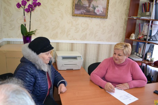 В приміщенні ЗОШ№1 міський голова Л.Дромашко здійснила виїзний особистий прийом громадян В приміщенні ЗОШ№1 міський голова Л.Дромашко здійснила виїзний особистий прийом громадян