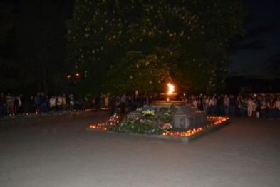В рамках відзначення Дня пам’яті і примирення, який цьогоріч відзначається в Україні вдруге, первомайці приєдналися до вшанування пам’яті загиблих в роки Другої світової війни В рамках відзначення Дня пам’яті і примирення, який цьогоріч відзначається в Україні вдруге, первомайці приєдналися до вшанування пам’яті загиблих в роки Другої світової війни