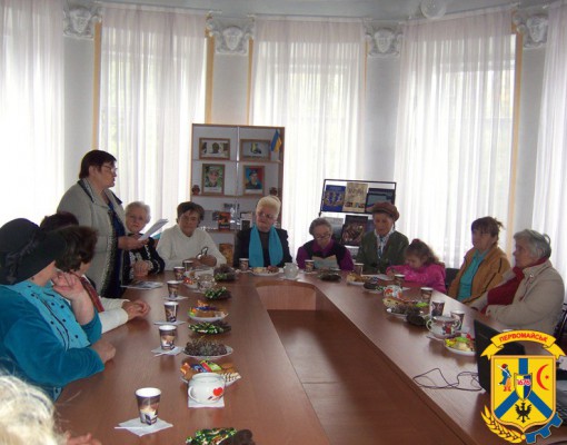 У Первомайській міській бібліотеці відбулась зустріч членів Культуро-інформаційного центру для людей елегантного віку У Первомайській міській бібліотеці відбулась зустріч членів Культуро-інформаційного центру для людей елегантного віку