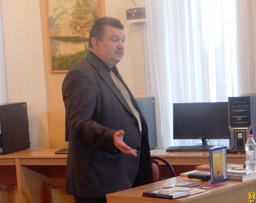 Зустріч із заслуженим діячем мистецтв України Мирославом Лазаруком Зустріч із заслуженим діячем мистецтв України Мирославом Лазаруком