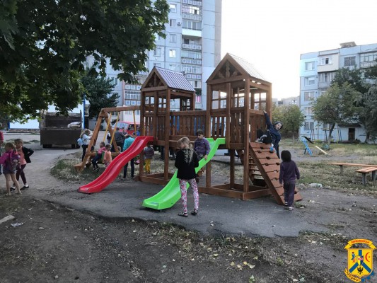 Новий дитячий майданчик Новий дитячий майданчик