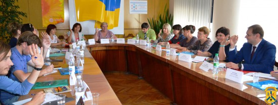 Засідання круглого столу «Безпечне дитинство» Засідання круглого столу «Безпечне дитинство»