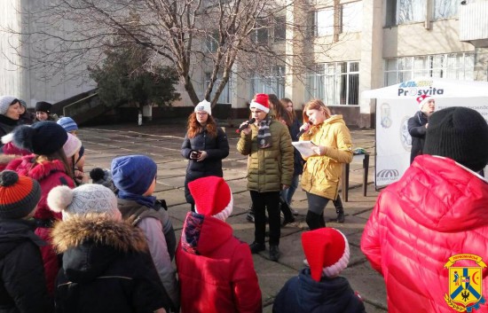 Переїзна лавка Діда Мороза Переїзна лавка Діда Мороза