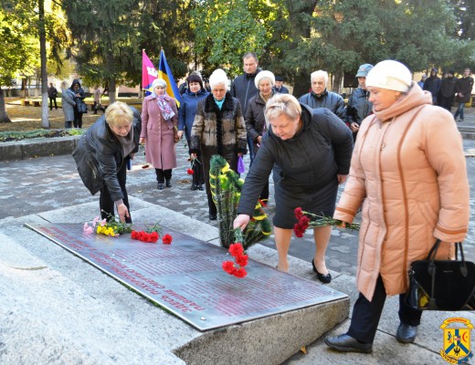 Мітинг присвячений 74-й річниці визволення України від нацистських загарбників Мітинг присвячений 74-й річниці визволення України від нацистських загарбників