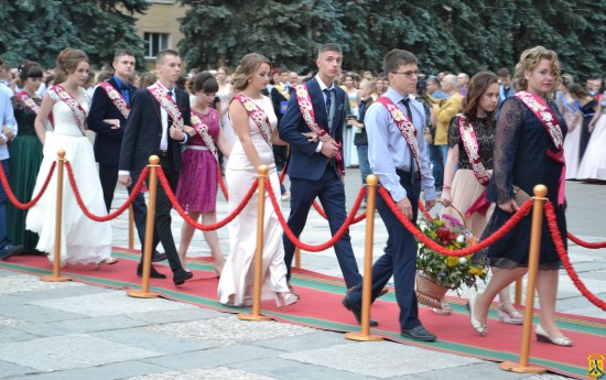 Загальноміське свято «Випускник – 2018» Загальноміське свято «Випускник – 2018»