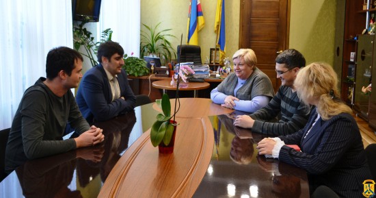 Первомайськ відвідали представники Міністерства у справах ветеранів, тимчасово окупованих територій та внутрішньо переміщених осіб України Первомайськ відвідали представники Міністерства у справах ветеранів, тимчасово окупованих територій та внутрішньо переміщених осіб України