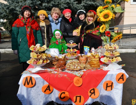 Шановні друзі! Святкуймо Масляну разом! Шановні друзі! Святкуймо Масляну разом!