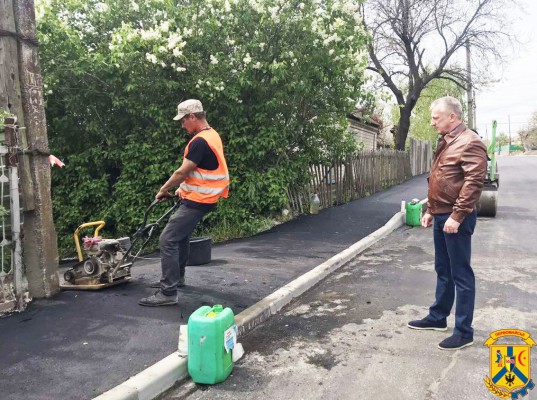 Міський голова  Олег Демченко проінспектував  дорожньо-ремонтні роботи по вулиці А. Чернецького.