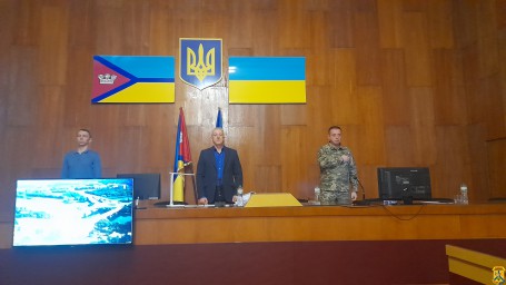 23 грудня 2025 року у сесійній залі Первомайської міської ради відбулося пленарне засідання 90-ї чергової сесії міської ради VIII скликання