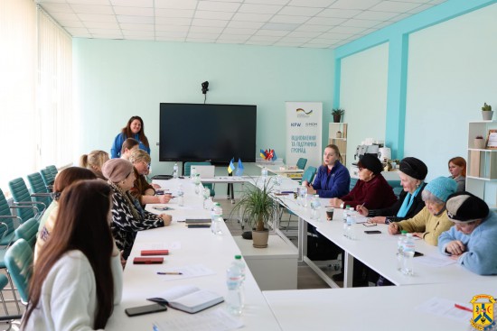 25 лютого 2025 року в Офісі відновлення та розвитку Виконавчого комітету Первомайської міської ради відбулося засідання Фокус-групи в межах проєкту Міжнародної організації з міграції (МОМ) «Відновлення та підтримка громад» 25 лютого 2025 року в Офісі відновлення та розвитку Виконавчого комітету Первомайської міської ради відбулося засідання Фокус-групи в межах проєкту Міжнародної організації з міграції (МОМ) «Відновлення та підтримка громад»