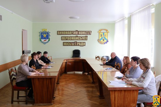 25 березня 2025 року в приміщенні виконавчого комітету Первомайської міської ради відбулося засідання комісії щодо надання компенсації на встановлення надгробних памʼятників членів сімей загиблих захисників та захисниць України 25 березня 2025 року в приміщенні виконавчого комітету Первомайської міської ради відбулося засідання комісії щодо надання компенсації на встановлення надгробних памʼятників членів сімей загиблих захисників та захисниць України