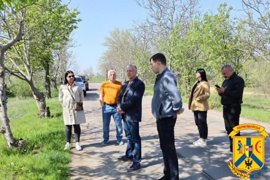 22 квітня 2025 року міський голова Олег Демченко разом із заступниками, керуючим справами виконавчого комітету нко та керівниками профільних управлінь здійснили виїзну робочу нараду з метою огляду земельної ділянки комунальної власності 22 квітня 2025 року міський голова Олег Демченко разом із заступниками, керуючим справами виконавчого комітету нко та керівниками профільних управлінь здійснили виїзну робочу нараду з метою огляду земельної ділянки комунальної власності