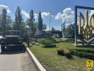 3 червня 2025 року в територіальному центрі громади — місті Первомайськ — тривали роботи з формування ландшафтного дизайну центральних клумб