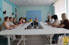 04 липня 2025 року в адміністративній будівлі Первомайської міської ради відбулася важлива ознайомча зустріч міського голови Олега Демченка з представниками благодійного фонду «Посмішка» та міжнародної гуманітарної організації JERU