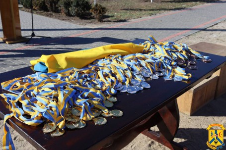 Щороку під патронатом міського голови проводиться Відкритий чемпіонат з веслування на байдарках і каное, присвячений Дню міста та пам&rsquo;яті Заслуженого тренера України Анатолія Дмитрієва