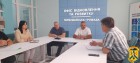 24 вересня 2025 року в Офісі розвитку та відновлення Первомайської міської територіальної громади відбулася робоча зустріч, присвячена проєкту будівництва модульних будинків для внутрішньо переміщених осіб