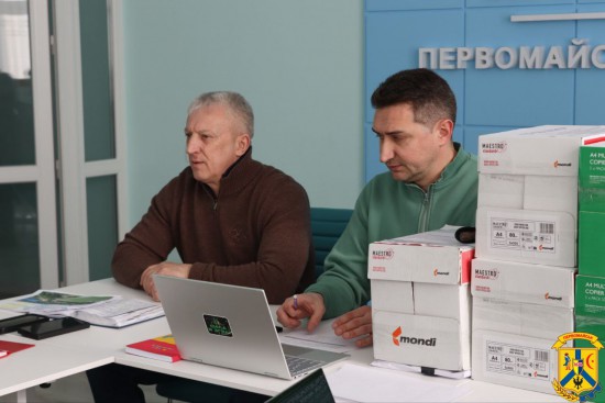 10 лютого 2026 року в Офісі відновлення та розвитку Первомайської міської територіальної громади відбулася зустріч із розгляду тендерних пропозицій на закупівлю робіт з реконструкції водогону від існуючих резервуарів чистої води ОСВ-1 до насосної станції