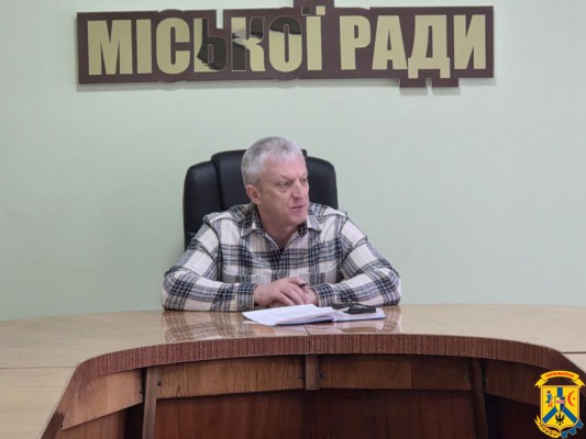 25 лютого 2026 року у залі засідань виконавчого комітету Первомайської міської ради відбулася чергова ранкова робоча нарада під головуванням очільника Первомайської міської територіальної громади Олега Демченка