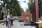 15 вересня 2026 року очільник Первомайської міської територіальної громади Олег Демченко вчергове відвідав сквер Перемоги, де триває облаштування Алеї Слави